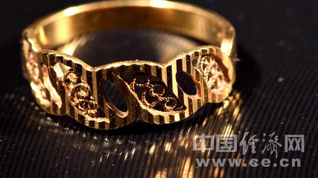 黄金一口价好还是按克的好点,买黄金买一口价好不好-第1张图片-翡翠网 黄金一口价好还是按克的好点,买黄金买一口价好不好-第1张图片-翡翠网