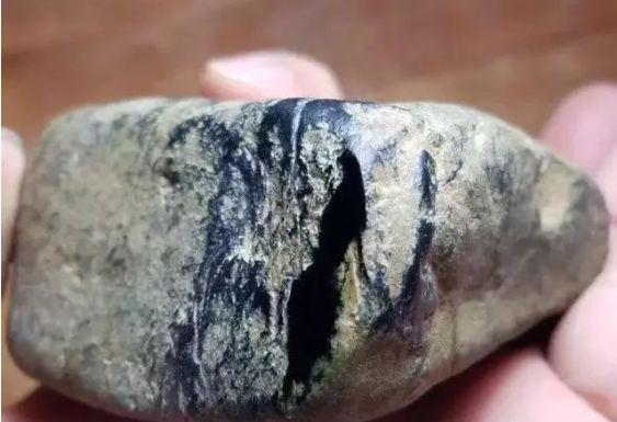 翡翠原石哪里买,40克翡翠原石-第5张图片-翡翠网 翡翠原石哪里买,40克翡翠原石-第5张图片-翡翠网