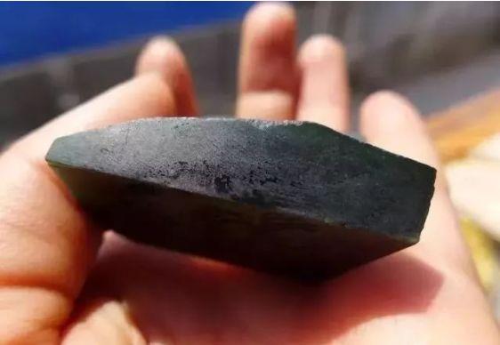 翡翠原石哪里买,40克翡翠原石-第8张图片-翡翠网 翡翠原石哪里买,40克翡翠原石-第8张图片-翡翠网