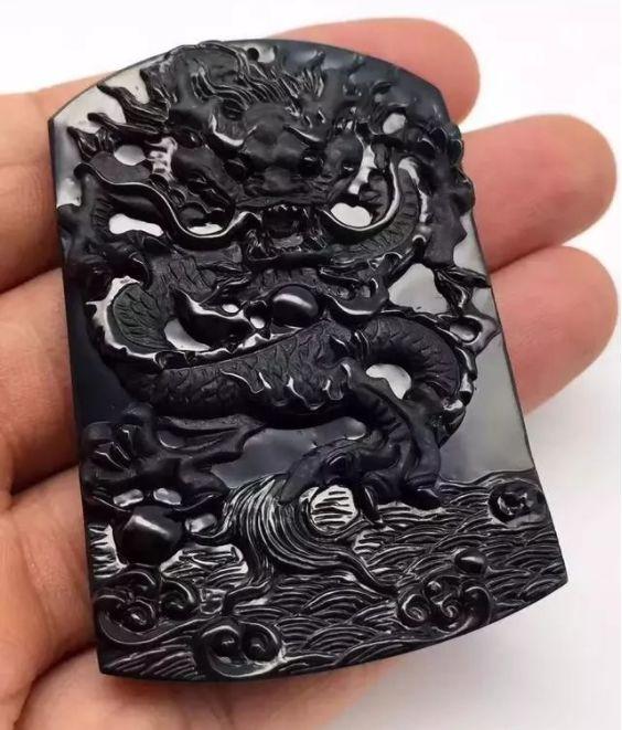 翡翠原石哪里买,40克翡翠原石-第10张图片-翡翠网 翡翠原石哪里买,40克翡翠原石-第10张图片-翡翠网