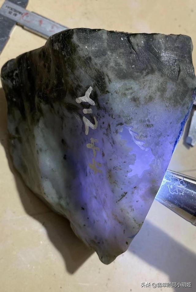 翡翠价格增长,翡翠毛料多少钱-第6张图片-翡翠网 翡翠价格增长,翡翠毛料多少钱-第6张图片-翡翠网