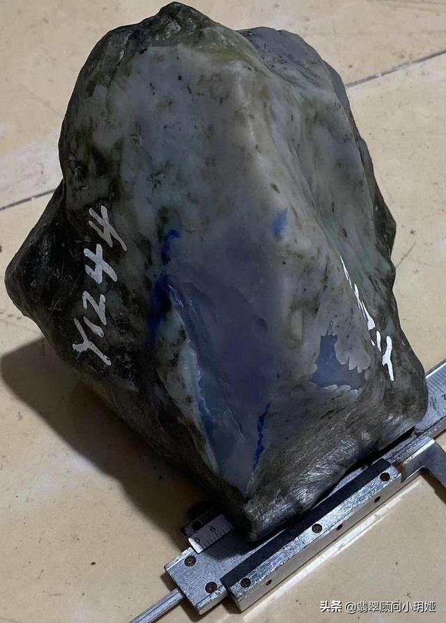 翡翠价格增长,翡翠毛料多少钱-第7张图片-翡翠网 翡翠价格增长,翡翠毛料多少钱-第7张图片-翡翠网