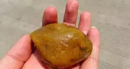 翡翠原石木那知识木那原石有什么特点-第19张图片-翡翠网 翡翠原石木那知识木那原石有什么特点-第19张图片-翡翠网