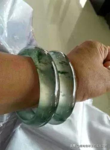 翡翠镯子鉴别镯子翡翠知识科普-第42张图片-翡翠网 翡翠镯子鉴别镯子翡翠知识科普-第42张图片-翡翠网