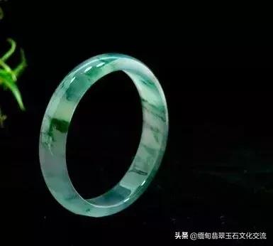 翡翠镯子鉴别镯子翡翠知识科普-第54张图片-翡翠网 翡翠镯子鉴别镯子翡翠知识科普-第54张图片-翡翠网