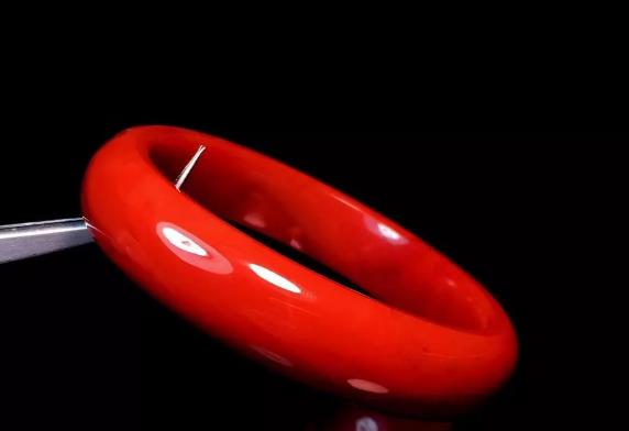 打磨翡翠原石翡翠原石手镯如何挑选-第1张图片-翡翠网 打磨翡翠原石翡翠原石手镯如何挑选-第1张图片-翡翠网