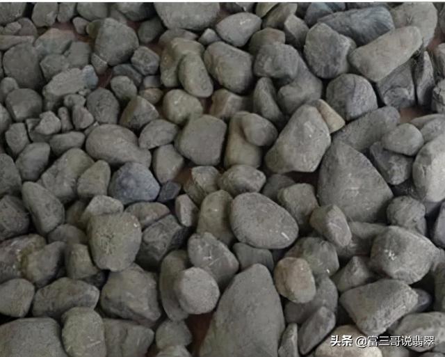 真正的翡翠原石,翡翠原石可以买吗-第5张图片-翡翠网 真正的翡翠原石,翡翠原石可以买吗-第5张图片-翡翠网