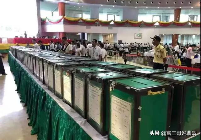 翡翠原石安检机能看出来颜色吗用核磁共振检测翡翠原石-第1张图片-翡翠网 翡翠原石安检机能看出来颜色吗用核磁共振检测翡翠原石-第1张图片-翡翠网