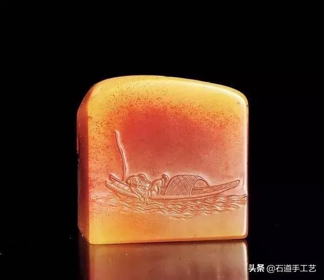 翡翠原石凹陷有土块是怎么回事怎样识别玉原石-第9张图片-翡翠网 翡翠原石凹陷有土块是怎么回事怎样识别玉原石-第9张图片-翡翠网