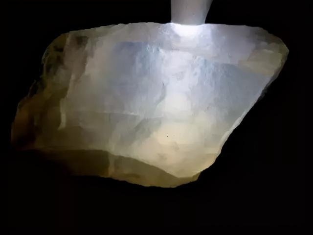 2017年翡翠价格暴跌,红翡翠价格一般多少-第1张图片-翡翠网 2017年翡翠价格暴跌,红翡翠价格一般多少-第1张图片-翡翠网