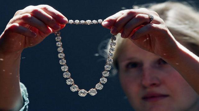 什么玉最好有灵性养人世界上最贵的珠宝品牌-第8张图片-翡翠网 什么玉最好有灵性养人世界上最贵的珠宝品牌-第8张图片-翡翠网