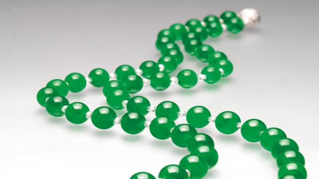 什么玉最好有灵性养人世界上最贵的珠宝品牌-第23张图片-翡翠网 什么玉最好有灵性养人世界上最贵的珠宝品牌-第23张图片-翡翠网