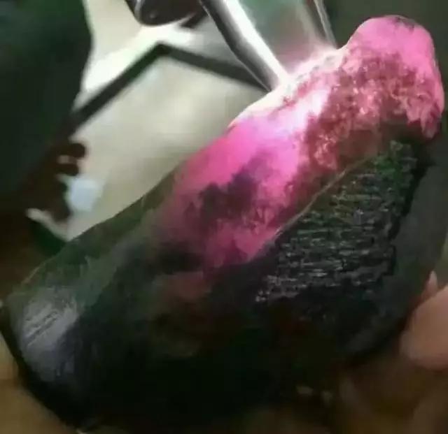 天空蓝鸽子蛋翡翠,翡翠鸽子蛋原石-第1张图片-翡翠网 天空蓝鸽子蛋翡翠,翡翠鸽子蛋原石-第1张图片-翡翠网