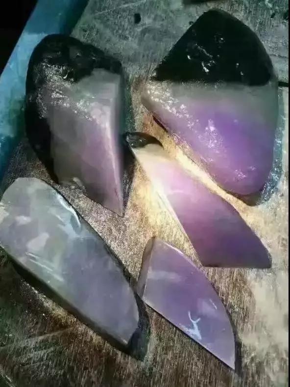 天空蓝鸽子蛋翡翠,翡翠鸽子蛋原石-第3张图片-翡翠网 天空蓝鸽子蛋翡翠,翡翠鸽子蛋原石-第3张图片-翡翠网