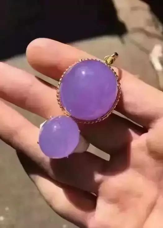 天空蓝鸽子蛋翡翠,翡翠鸽子蛋原石-第6张图片-翡翠网 天空蓝鸽子蛋翡翠,翡翠鸽子蛋原石-第6张图片-翡翠网