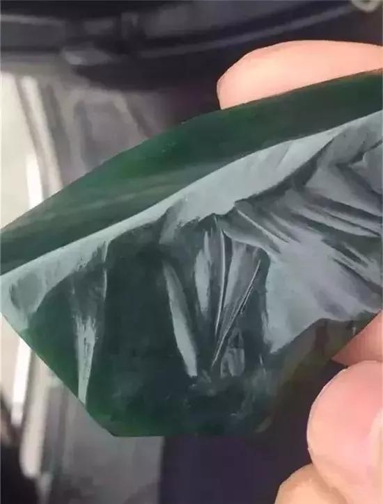 翡翠原石一般在哪里有六位数翡翠原石-第4张图片-翡翠网 翡翠原石一般在哪里有六位数翡翠原石-第4张图片-翡翠网