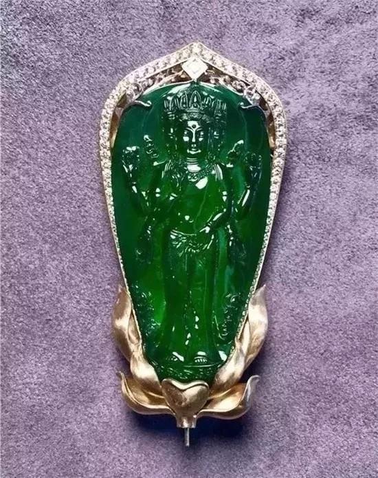 翡翠原石一般在哪里有六位数翡翠原石-第15张图片-翡翠网 翡翠原石一般在哪里有六位数翡翠原石-第15张图片-翡翠网