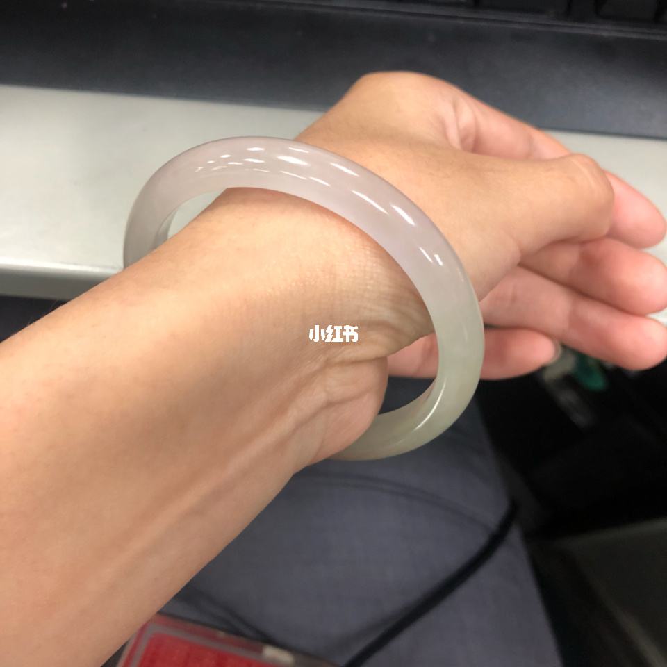 我在云南旅游买的翡翠手镯,云南导游推荐的翡翠能买吗-第2张图片-翡翠网