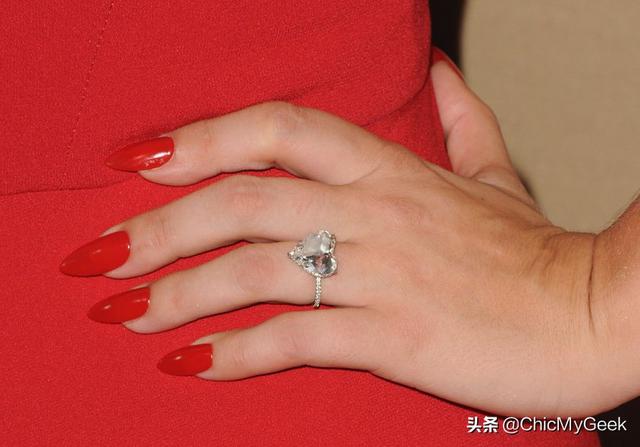 世界著名钻石,世界上最贵的钻戒10大排行-第3张图片-翡翠网 世界著名钻石,世界上最贵的钻戒10大排行-第3张图片-翡翠网