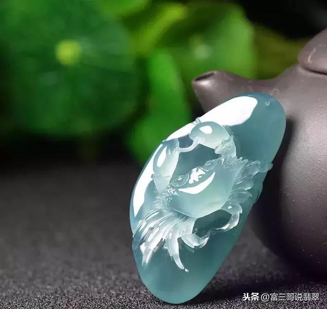 翡翠糯种和豆种哪个好,冰种翡翠豆价格-第1张图片-翡翠网 翡翠糯种和豆种哪个好,冰种翡翠豆价格-第1张图片-翡翠网