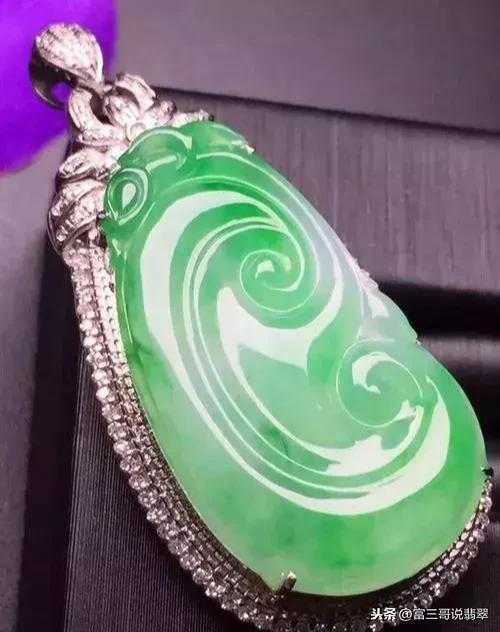 翡翠糯种和豆种哪个好,冰种翡翠豆价格-第5张图片-翡翠网 翡翠糯种和豆种哪个好,冰种翡翠豆价格-第5张图片-翡翠网