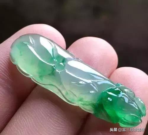 翡翠糯种和豆种哪个好,冰种翡翠豆价格-第8张图片-翡翠网 翡翠糯种和豆种哪个好,冰种翡翠豆价格-第8张图片-翡翠网