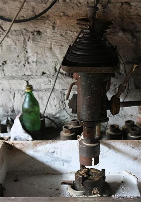 酒精会让翡翠手镯变色吗,一万买的翡翠镯子都是棉絮-第6张图片-翡翠网 酒精会让翡翠手镯变色吗,一万买的翡翠镯子都是棉絮-第6张图片-翡翠网