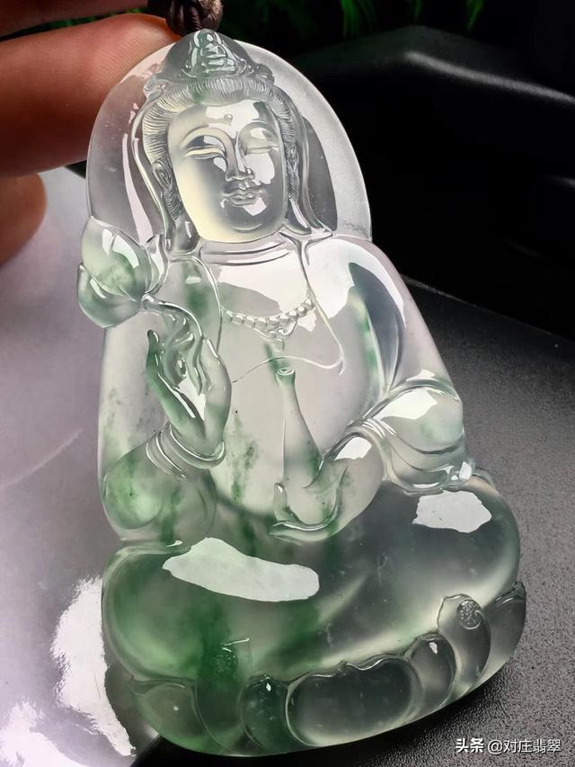 翡翠挂件冰种知识冰种翡翠贵吗-第13张图片-翡翠网 翡翠挂件冰种知识冰种翡翠贵吗-第13张图片-翡翠网