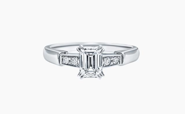 钻石注重颜色还是净度,钻戒的色度净度级别-第17张图片-翡翠网 钻石注重颜色还是净度,钻戒的色度净度级别-第17张图片-翡翠网