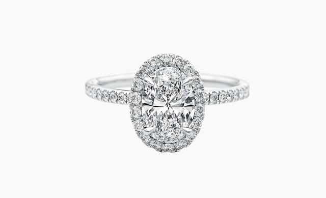 钻石注重颜色还是净度,钻戒的色度净度级别-第18张图片-翡翠网 钻石注重颜色还是净度,钻戒的色度净度级别-第18张图片-翡翠网