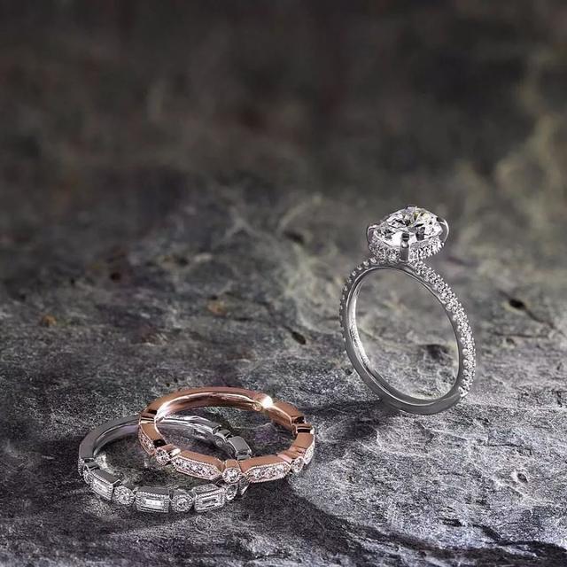 钻石注重颜色还是净度,钻戒的色度净度级别-第24张图片-翡翠网 钻石注重颜色还是净度,钻戒的色度净度级别-第24张图片-翡翠网