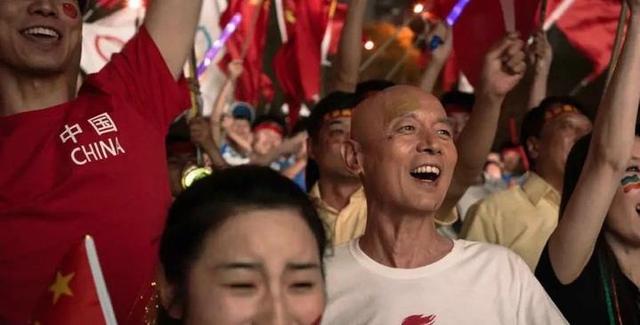 翡翠原石还可以玩吗徐峥玩翡翠原石-第9张图片-翡翠网 翡翠原石还可以玩吗徐峥玩翡翠原石-第9张图片-翡翠网