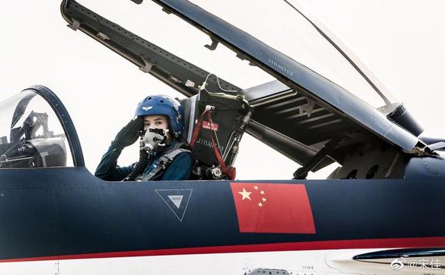 翡翠原石还可以玩吗徐峥玩翡翠原石-第12张图片-翡翠网 翡翠原石还可以玩吗徐峥玩翡翠原石-第12张图片-翡翠网