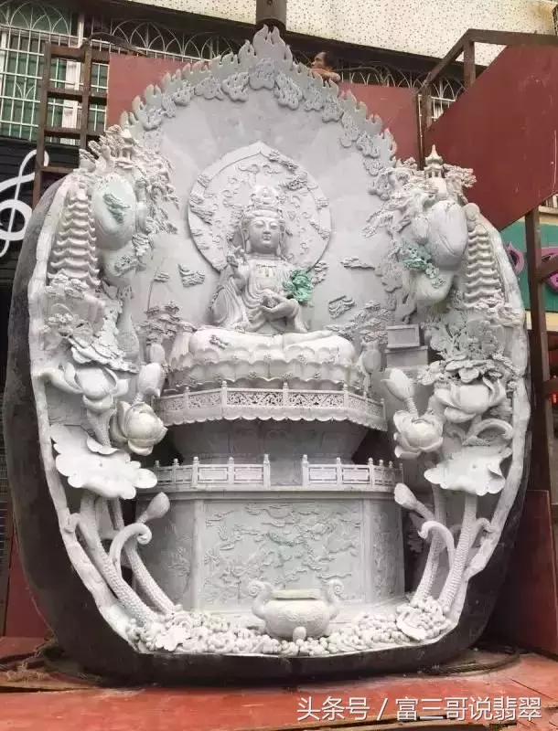 翡翠观音价格3000左右的翡翠观音-第4张图片-翡翠网 翡翠观音价格3000左右的翡翠观音-第4张图片-翡翠网