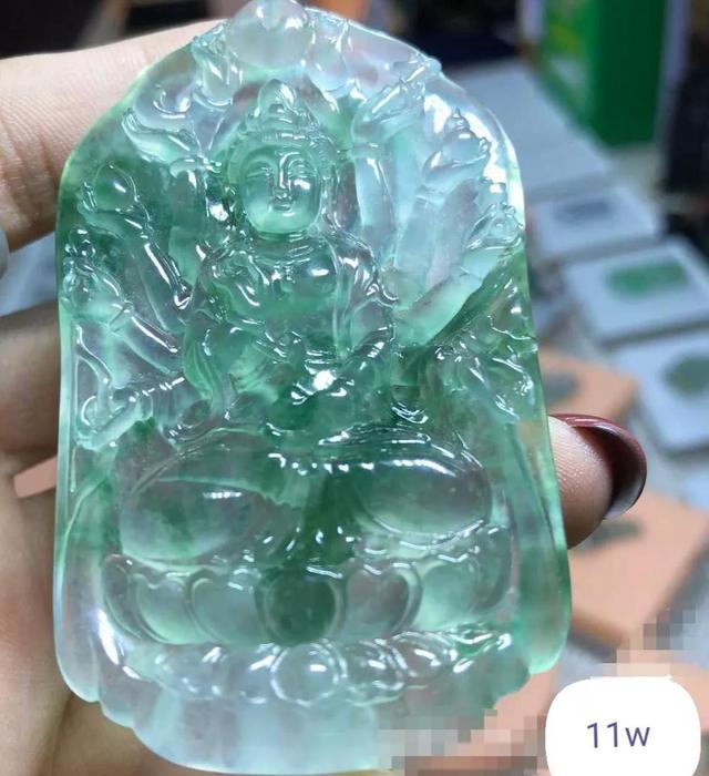 翡翠项坠价格糯种翡翠吊坠一般多少钱-第3张图片-翡翠网 翡翠项坠价格糯种翡翠吊坠一般多少钱-第3张图片-翡翠网