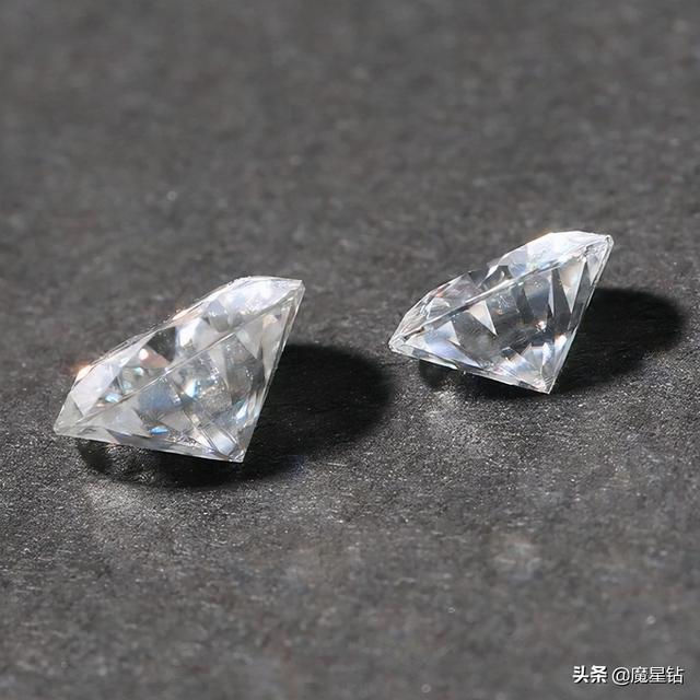 gra莫桑钻是真的吗gra莫桑钻石大概多少钱-第1张图片-翡翠网 gra莫桑钻是真的吗gra莫桑钻石大概多少钱-第1张图片-翡翠网