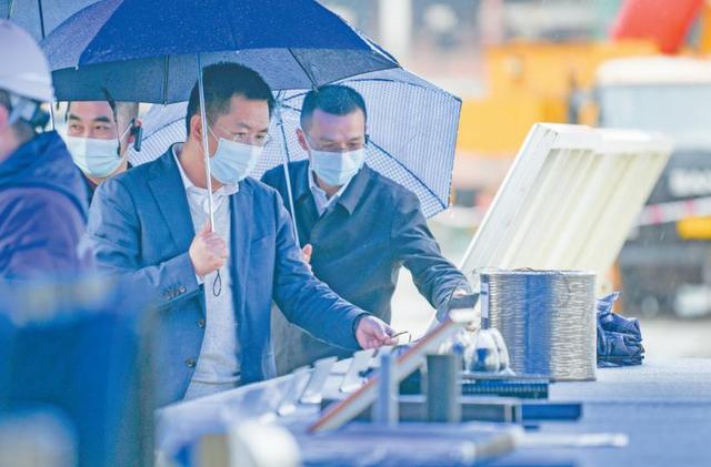 广安绿水翡翠原石,冰种蓝水翡翠-第6张图片-翡翠网 广安绿水翡翠原石,冰种蓝水翡翠-第6张图片-翡翠网