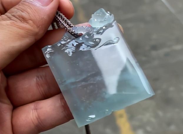 莫西沙铁锈皮图片漠西沙铁锈皮翡翠原石-第9张图片-翡翠网 莫西沙铁锈皮图片漠西沙铁锈皮翡翠原石-第9张图片-翡翠网