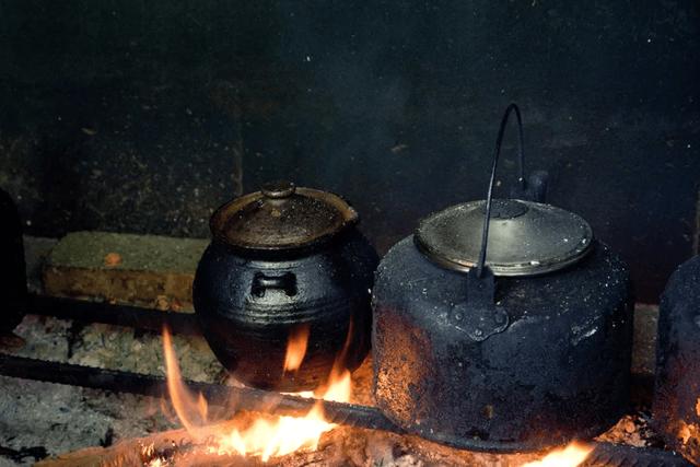 果绿翡翠戒面是怎么样的翡翠果价格-第11张图片-翡翠网 果绿翡翠戒面是怎么样的翡翠果价格-第11张图片-翡翠网