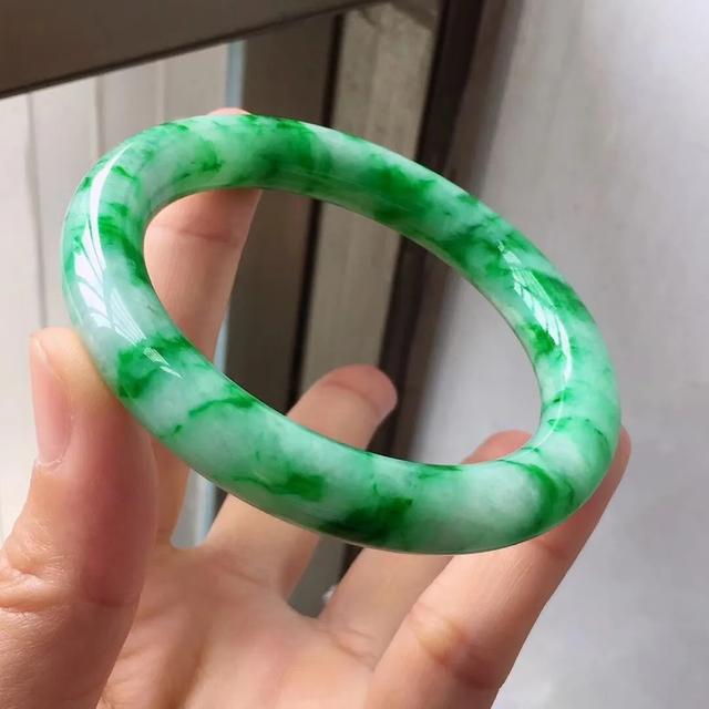 翡翠近年价格走势现在翡翠行情-第1张图片-翡翠网 翡翠近年价格走势现在翡翠行情-第1张图片-翡翠网