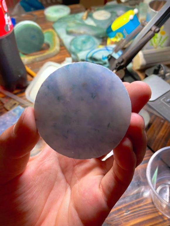 翡翠的原石在哪里,冰紫原石翡翠手镯-第4张图片-翡翠网 翡翠的原石在哪里,冰紫原石翡翠手镯-第4张图片-翡翠网