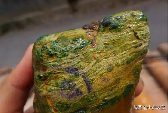 豆青种翡翠原石豆青种翡翠原石图片-第30张图片-翡翠网 豆青种翡翠原石豆青种翡翠原石图片-第30张图片-翡翠网