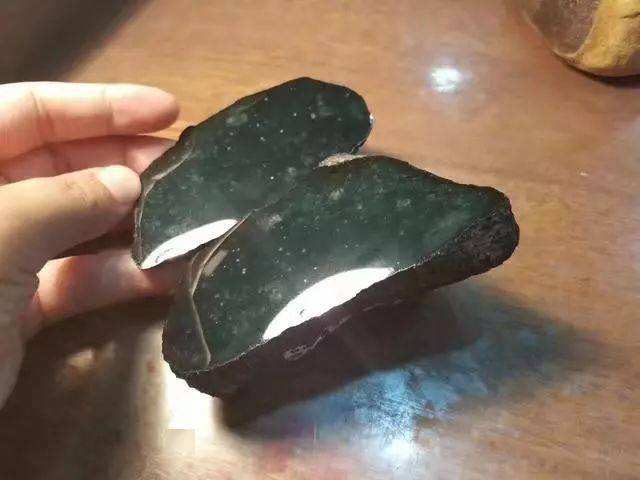 莫西沙翡翠原石黄雾,莫西沙翡翠原石各种皮壳图片-第2张图片-翡翠网 莫西沙翡翠原石黄雾,莫西沙翡翠原石各种皮壳图片-第2张图片-翡翠网