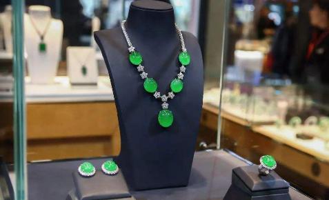 翡翠种水色详解翡翠知识种水色讲解-第25张图片-翡翠网 翡翠种水色详解翡翠知识种水色讲解-第25张图片-翡翠网