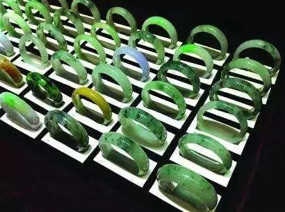 90年代翡翠价格,三十年前的翡翠价格-第6张图片-翡翠网 90年代翡翠价格,三十年前的翡翠价格-第6张图片-翡翠网