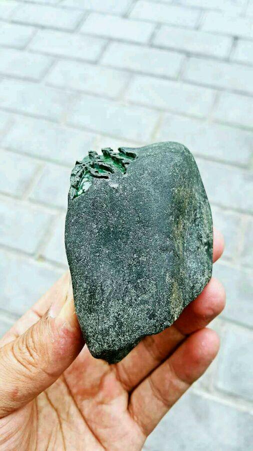 云南旅游翡翠原石翡翠原石哪里有卖-第1张图片-翡翠网 云南旅游翡翠原石翡翠原石哪里有卖-第1张图片-翡翠网