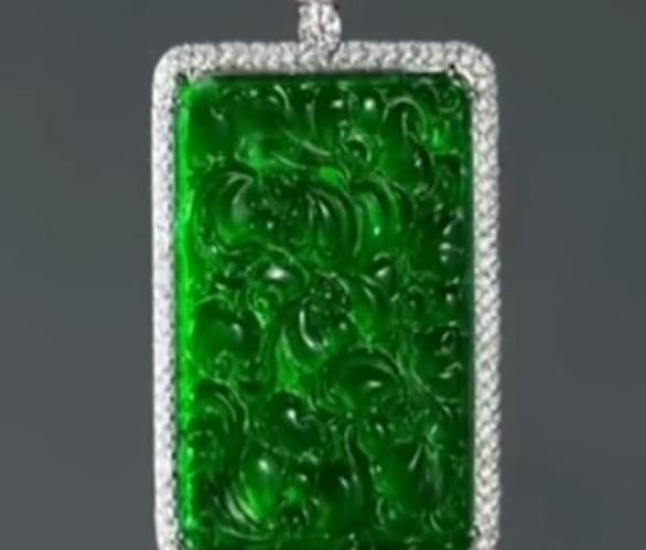 帝王绿翡翠手镯帝王绿翡翠图片及视频-第3张图片-翡翠网 帝王绿翡翠手镯帝王绿翡翠图片及视频-第3张图片-翡翠网