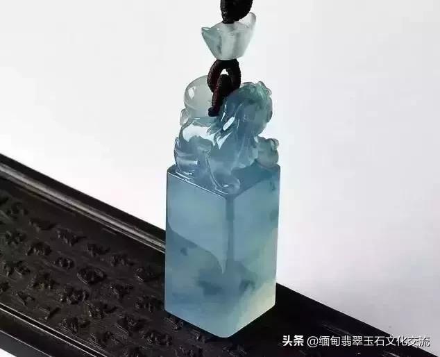 怪桩盆景欣赏,怪桩翡翠价格-第1张图片-翡翠网 怪桩盆景欣赏,怪桩翡翠价格-第1张图片-翡翠网