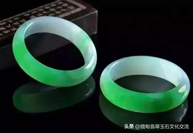 怪桩盆景欣赏,怪桩翡翠价格-第7张图片-翡翠网 怪桩盆景欣赏,怪桩翡翠价格-第7张图片-翡翠网