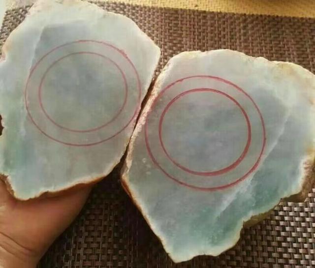 翡翠原石雪花棉翡翠雪花棉值得买吗-第1张图片-翡翠网 翡翠原石雪花棉翡翠雪花棉值得买吗-第1张图片-翡翠网